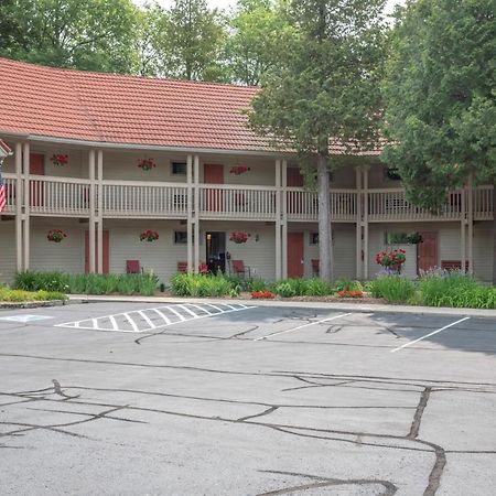 Ridges Inn & Suites ベイリーズ・ハーバー エクステリア 写真