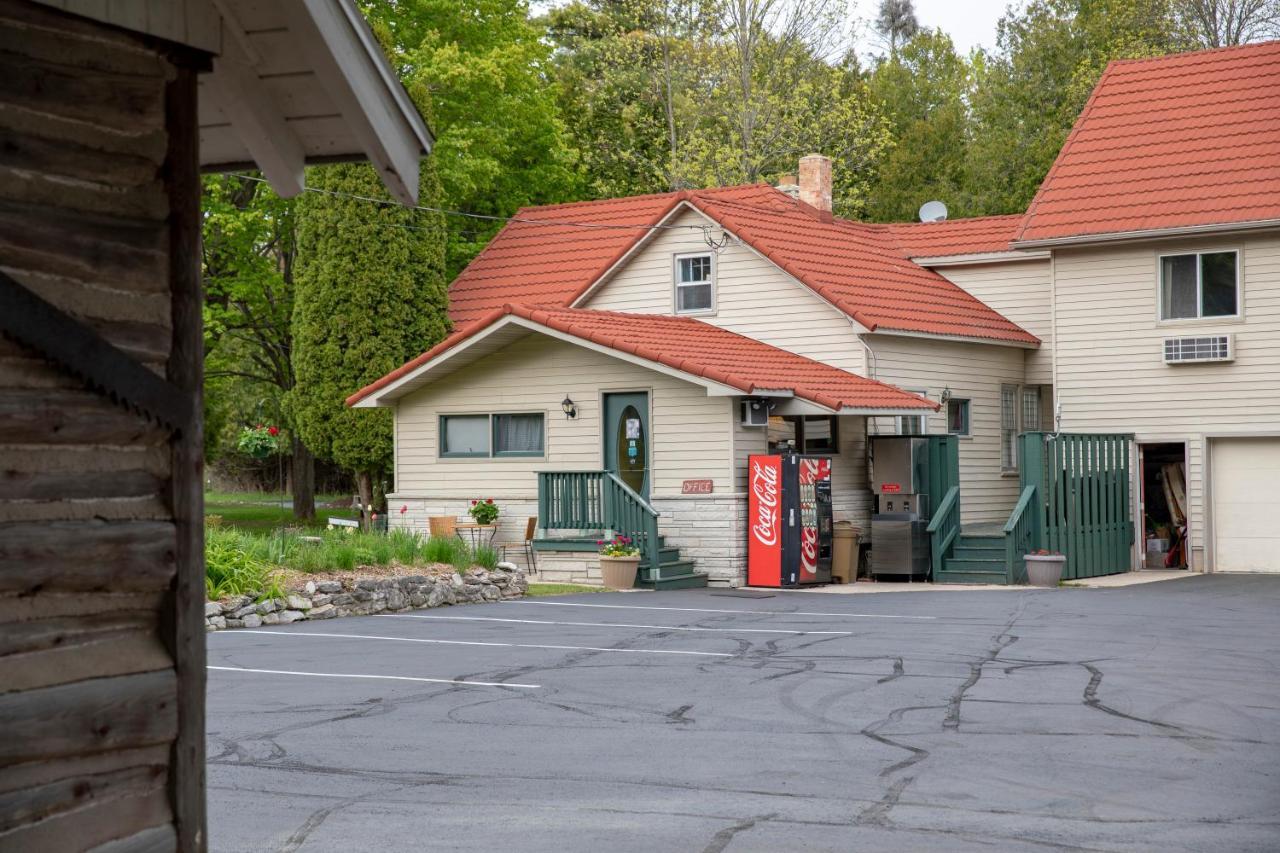 Ridges Inn & Suites ベイリーズ・ハーバー エクステリア 写真