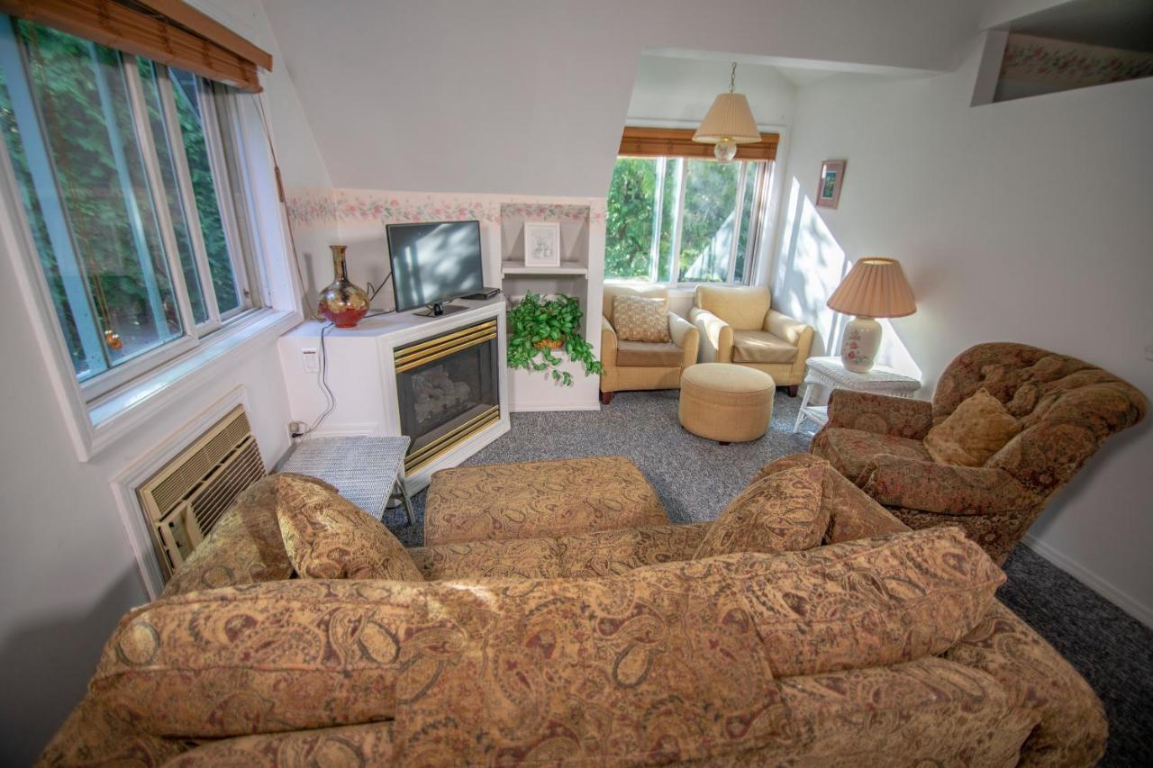 Ridges Inn & Suites ベイリーズ・ハーバー エクステリア 写真