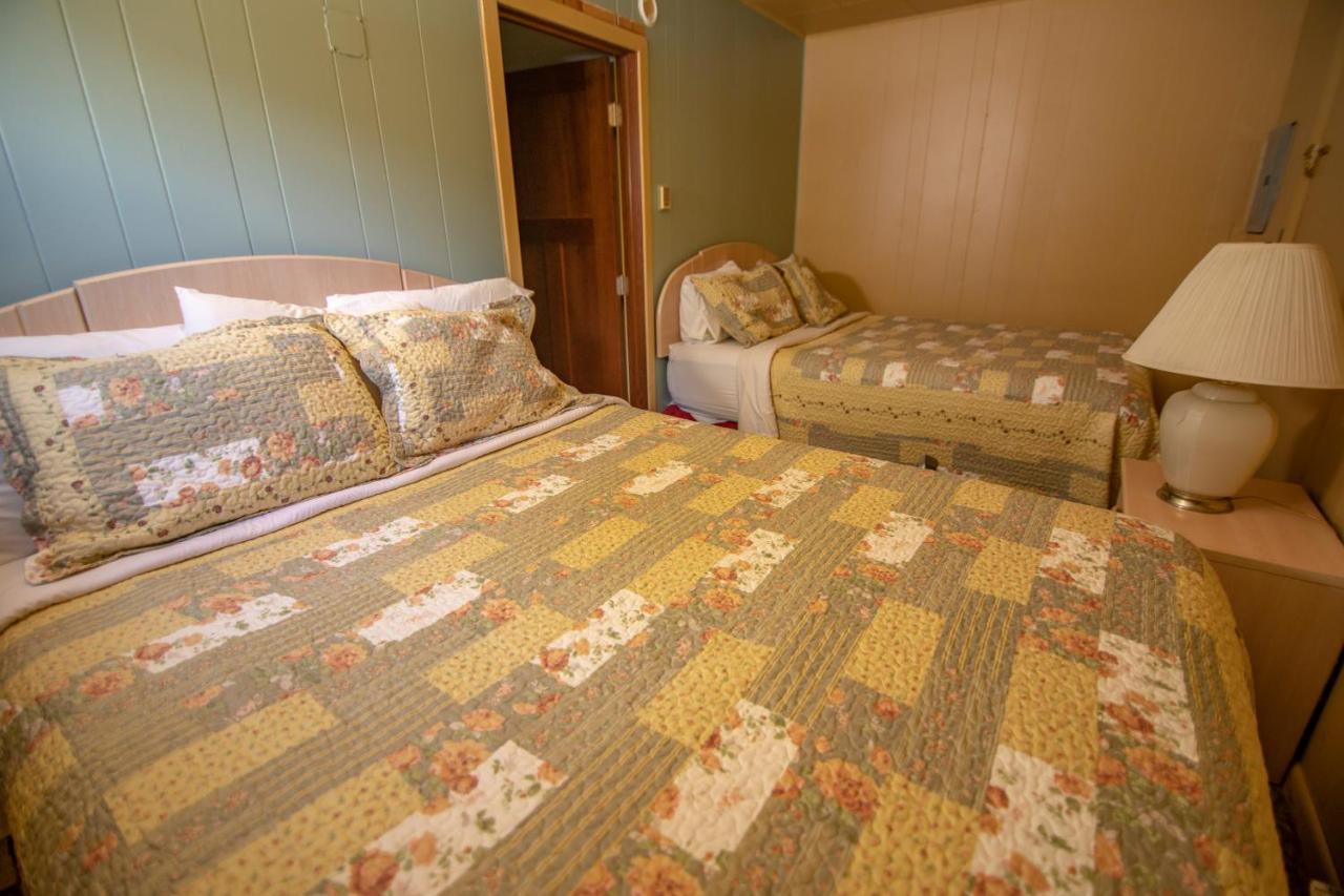 Ridges Inn & Suites ベイリーズ・ハーバー エクステリア 写真