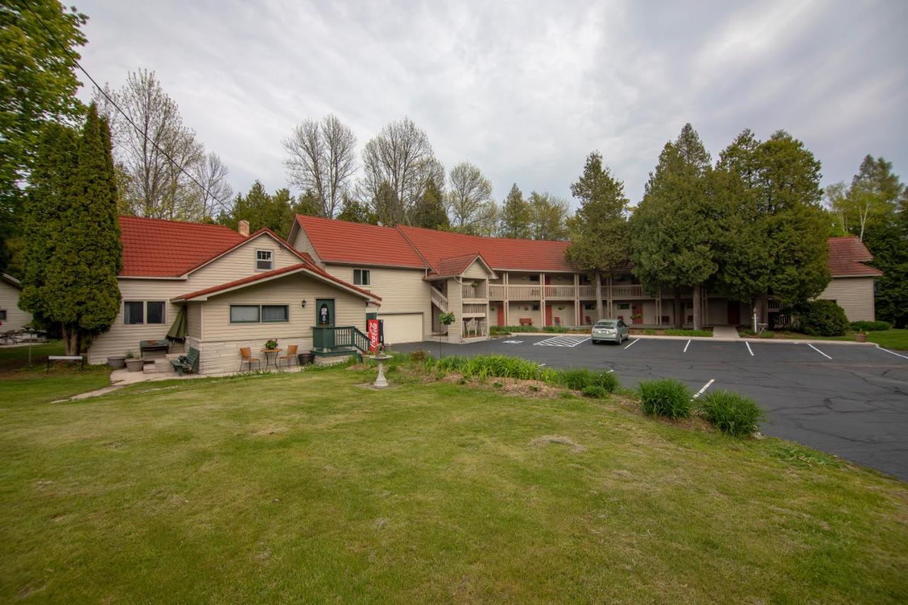 Ridges Inn & Suites ベイリーズ・ハーバー エクステリア 写真
