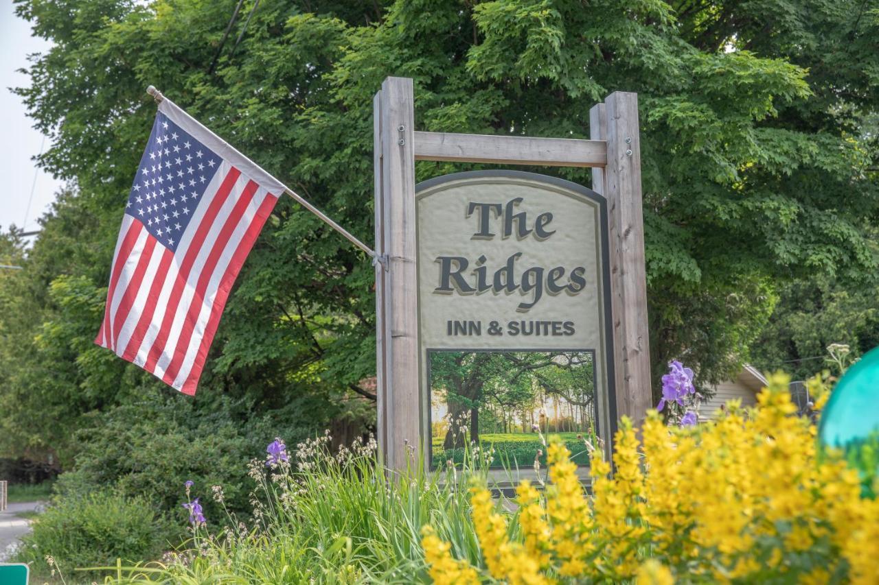 Ridges Inn & Suites ベイリーズ・ハーバー エクステリア 写真