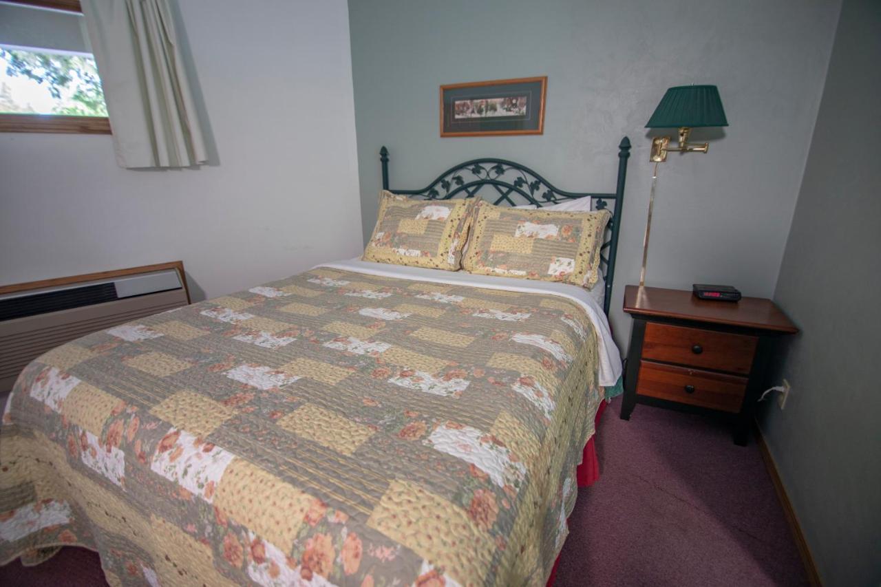 Ridges Inn & Suites ベイリーズ・ハーバー エクステリア 写真